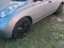 Grau Gebraucht 2005 Nissan Micra Kleinwagen | 600 € (Guter Preis)