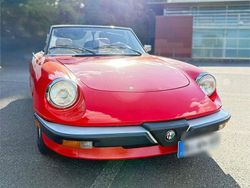 Rot Gebraucht 1985 Alfa Romeo Spider Cabrio | 13.950 €