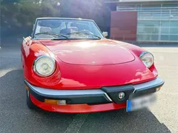 Rot Gebraucht 1985 Alfa Romeo Spider Cabrio | 15.000 €