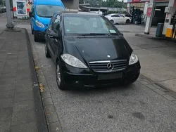 Schwarz Gebraucht 2008 Mercedes 180 Limousine | 2.500 €