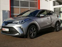 Shimmering silber met. Gebraucht 2023 Toyota C-HR Team SUV | 26.900 € (Superpreis)