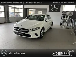 Weiß Gebraucht 2020 Mercedes A180 Progressive Kleinwagen | 19.900 € (Fairer Preis)