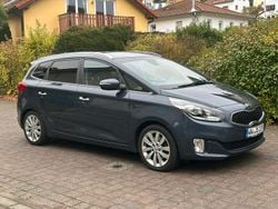 Grau Gebraucht 2016 Kia Carens Van / Kleinbus | 6.800 € (Guter Preis)