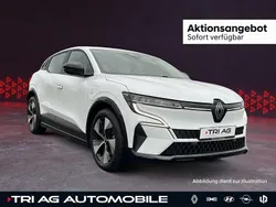 Arktis weiß Gebraucht 2022 Renault Mégane Equilibre Limousine | 19.940 € (Etwas zu teuer)