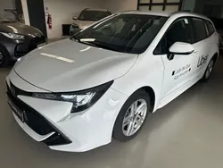 Weiß Gebraucht 2023 Toyota Corolla Business Edition Kombi | 20.290 €