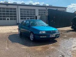 Grün Gebraucht 1994 VW Vento Limousine | 4.000 €