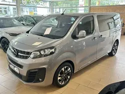 Jade weiss Gebraucht 2021 Opel Zafira Life Van | 31.960 €