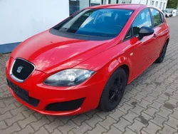 Rot Gebraucht 2011 Seat Leon Basis Limousine | 3.990 € (Fairer Preis)