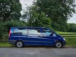 Blau Gebraucht 2011 Mercedes Vito Van / Kleinbus | 13.333 €