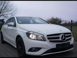 Weiß Gebraucht 2014 Mercedes A180 Style Limousine | 11.999 € (Fairer Preis)