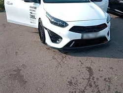 Weiß Gebraucht 2023 Kia ProCeed GT 2 Kleinwagen | 30.000 €