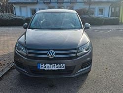 Grau Gebraucht 2014 VW Tiguan SUV | 9.500 € (Fairer Preis)