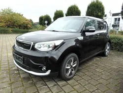 Schwarz Gebraucht 2018 Kia Soul EV Play SUV | 12.500 € (Guter Preis)