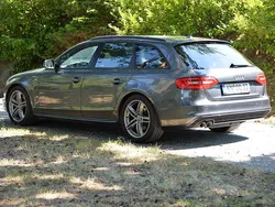 Grau Gebraucht 2012 Audi A4 S-Line Kombi | 14.500 €