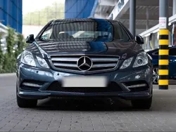 Blau Gebraucht 2012 Mercedes E250 AMG Coupé | 19.499 €