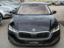 Schwarzmagic perleffekt Gebraucht 2022 Skoda Octavia Style Kombi | 17.850 € (Fairer Preis)