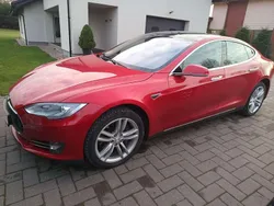 Rot red metallic Gebraucht 2013 Tesla Model S Limousine | 17.900 €