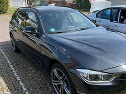Schwarz Gebraucht 2016 BMW 320 Sport Line Kombi | 14.000 €