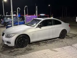 Grau Gebraucht 2011 BMW 330 Coupé | 15.499 € (Fairer Preis)