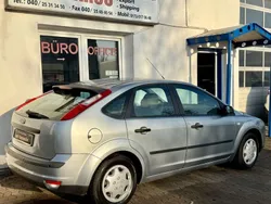 Silber Gebraucht 2005 Ford Focus Limousine | 3.490 € (Etwas zu teuer)