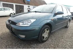 Grün metallic Gebraucht 2003 Ford Focus Finesse Limousine | 600 € (Superpreis)
