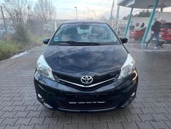 Schwarz Gebraucht 2012 Toyota Yaris Life Limousine | 5.399 € (Fairer Preis)