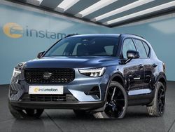 Blau Neu 2025 Volvo XC40 Plus SUV | 53.549 €