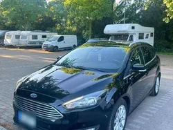 Schwarz Gebraucht 2015 Ford Focus Titanium Kombi | 4.188 € (Superpreis)