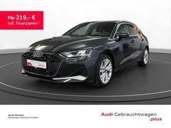 Grau Gebraucht 2024 Audi A3 Sportback Advanced Limousine | 33.680 € (Etwas zu teuer)