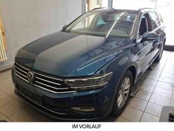 Blau Gebraucht 2023 VW Passat Business Kombi | 23.590 € (Guter Preis)
