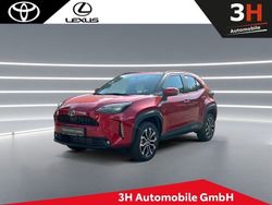 Rot Neu 2025 Toyota Yaris Cross SUV | 31.490 € (Etwas zu teuer)
