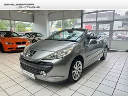 Grau Gebraucht 2009 Peugeot 207 CC Roland Garros Cabrio | 6.980 € (Teuer)