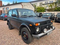 Schwarz Gebraucht 2013 Lada niva SUV | 4.200 €