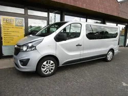 Silber Gebraucht 2015 Opel Vivaro Van | 19.980 € (Teuer)