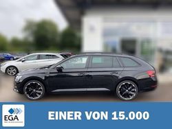 Schwarz metallic Gebraucht 2022 Skoda Superb SportLine Kombi | 38.190 €
