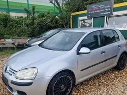 Silber Gebraucht 2005 VW Golf V Trendline Limousine | 2.700 € (Fairer Preis)