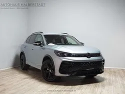 Silber Gebraucht 2024 VW Tiguan R-line SUV | 45.990 € (Fairer Preis)