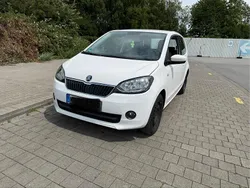 Weiß Gebraucht 2016 Skoda Citigo Kleinwagen | 2.900 €