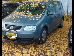 Grau Gebraucht 2004 VW Touran Van / Kleinbus | 2.800 € (Etwas zu teuer)