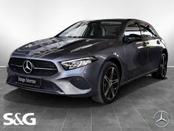 Metalliclack mountaingrau Gebraucht 2024 Mercedes A250 Night Limousine | 29.980 € (Guter Preis)