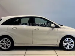 Weiß Gebraucht 2015 Mercedes B200 Urban Van / Kleinbus | 15.499 € (Teuer)