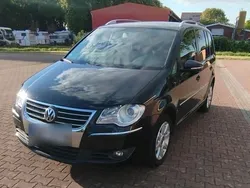 Schwarz Gebraucht 2009 VW Touran Highline Van / Kleinbus | 2.300 € (Superpreis)