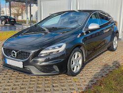 Schwarz Gebraucht 2017 Volvo V40 R-Design Limousine | 15.490 € (Etwas zu teuer)