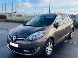 Braun Gebraucht 2014 Renault Grand Scénic III Initiale Paris Van / Kleinbus | 5.600 € (Fairer Preis)