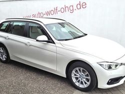 Schwarz Gebraucht 2015 BMW 320 Advantage Kombi | 20.970 € (Fairer Preis)