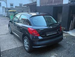 Schwarz Gebraucht 2009 Peugeot 207 Kleinwagen | 1.850 € (Fairer Preis)