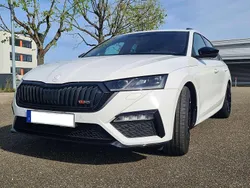 Weiß Gebraucht 2021 Skoda Octavia RS Kombi | 31.700 € (Fairer Preis)