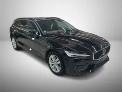 Onyx black / metallic Gebraucht 2024 Volvo V60 Core Kombi | 39.900 € (Fairer Preis)
