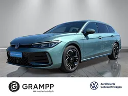 Grün Gebraucht 2024 VW Passat R-line Kombi | 48.990 € (Teuer)