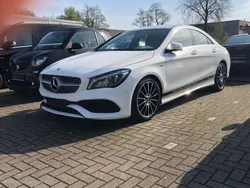 Weiß Gebraucht 2018 Mercedes CLA200 AMG line Coupé | 25.999 € (Teuer)